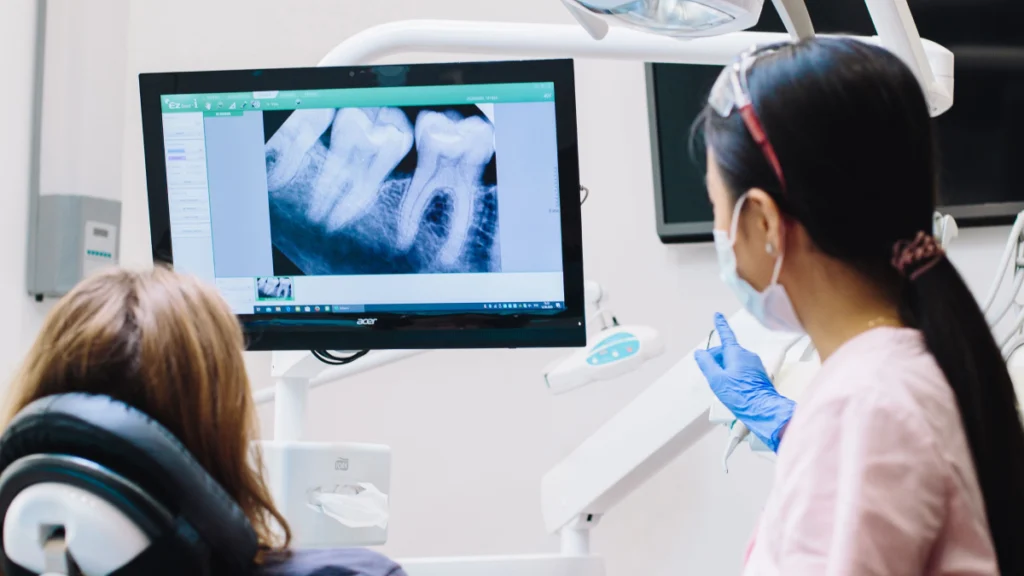 Ząb boli od zimnego? Ten kilkusekundowy sygnał może powiedzieć więcej, niż myślisz Monitor dentysta, rentgen zębów